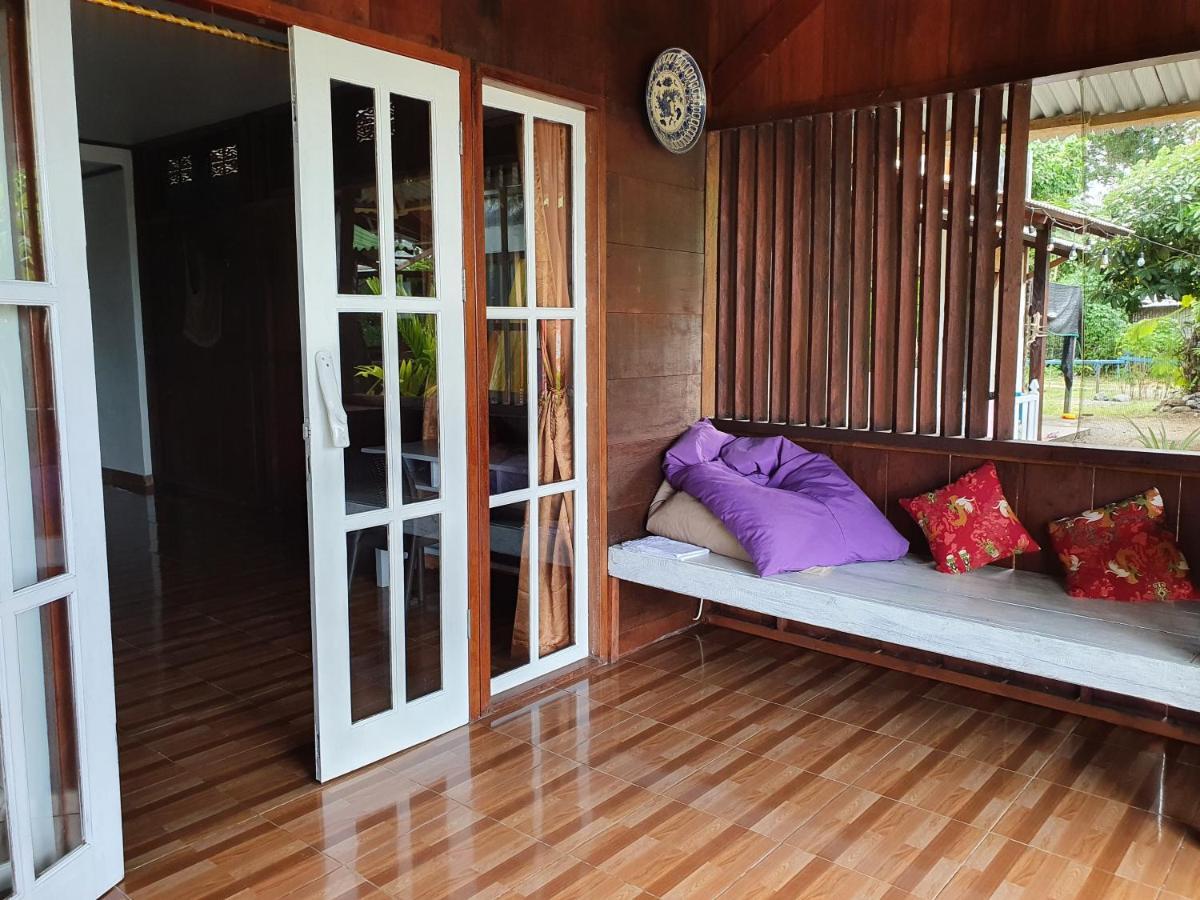 Amban Beach House Manokwari Exterior foto