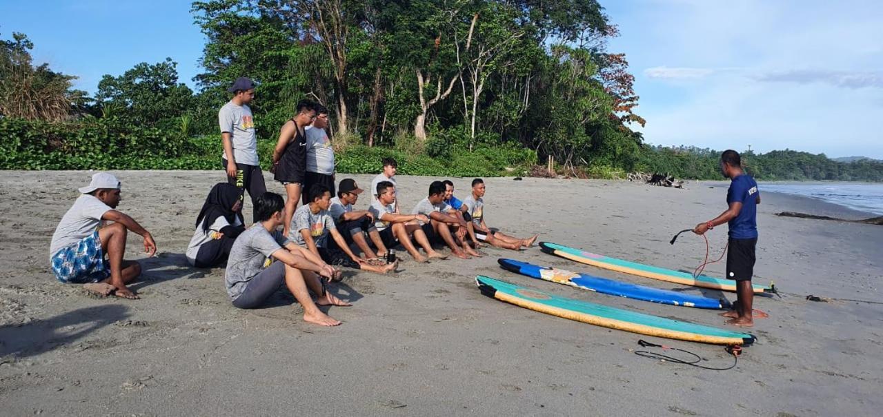 Amban Beach House Manokwari Exterior foto